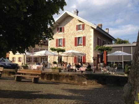 ホテル Au Boeuf Rouge Crassier エクステリア 写真